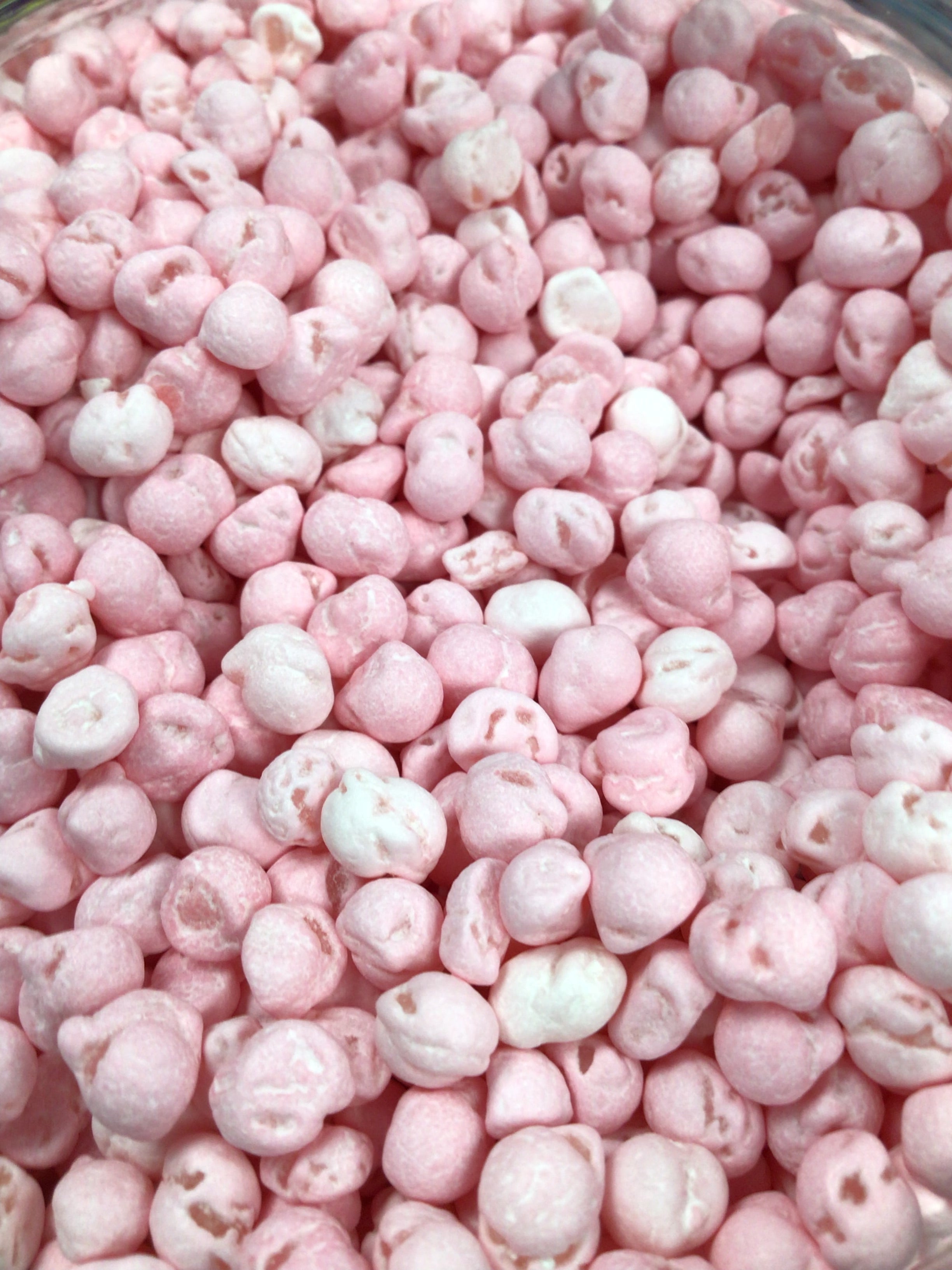 Raspberry Millions – The Tiny Tasty Chews 250g